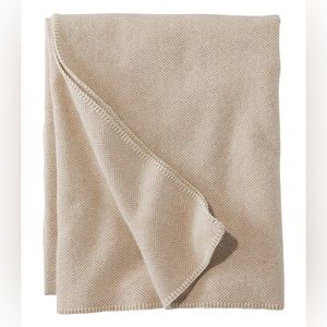 Pendleton x LL Bean Herringbone Wool Blanket